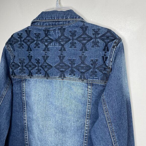 FOREVER 21 Womens Aztec Embroidered Denim Jacket Small S Blue Distressed Cotton - Picture 6 of 8